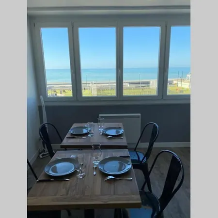 דירה Entre Et Falaises 2 *