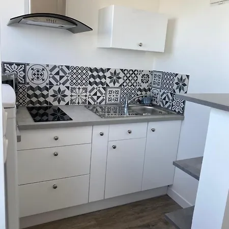 Entre Et Falaises 2 *