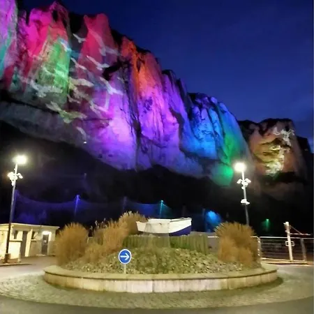 アパート Entre Et Falaises 2 *