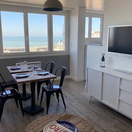 Entre Et Falaises 2 *